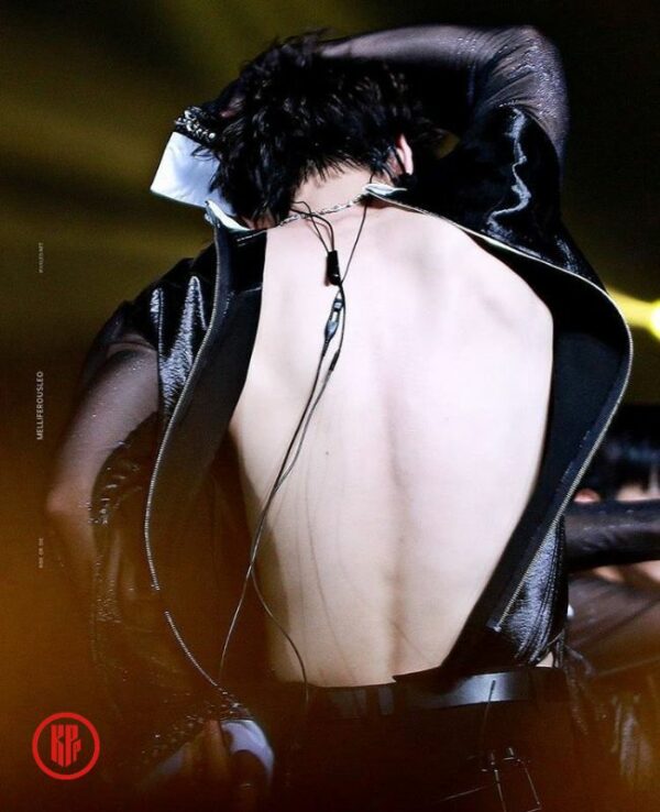 Pictures To Prove Male Kpop Idols Can Look Sexy In Backless Fashion