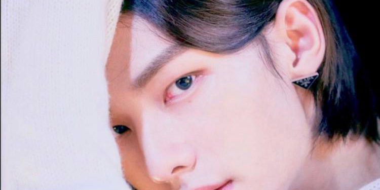 Hyunjin of Stray Kids is back