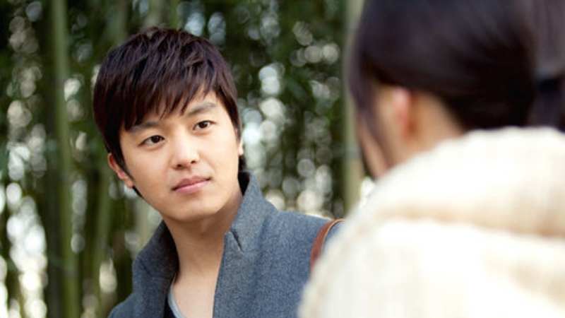 Yeon Woo Jin as Han Jae Gwang in 'Just an Ordinary Love Story'