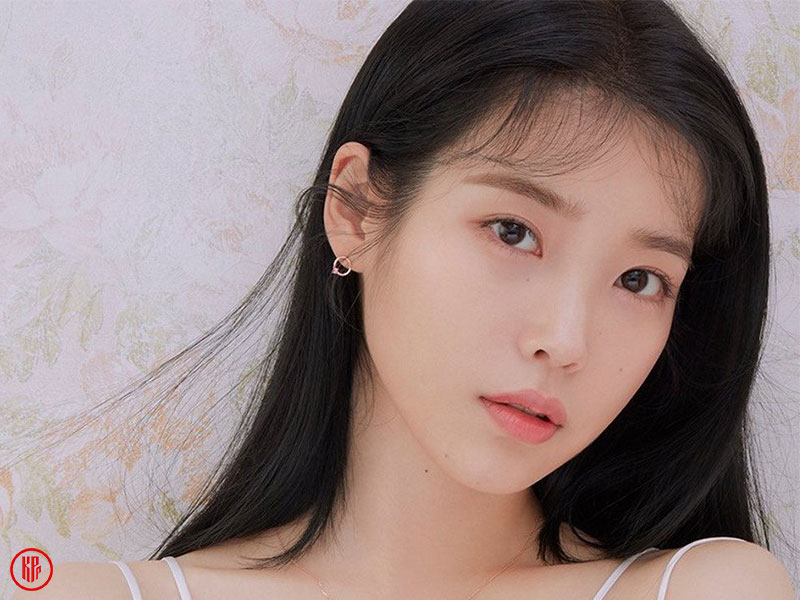 IU reportedly to star in new drama by “Crash Landing on You” writer Park Ji Eun.