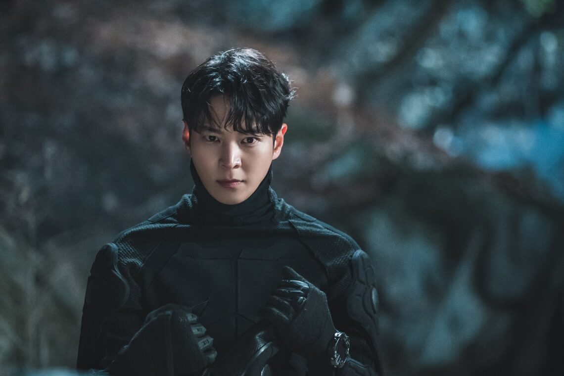 Joo Won Becomes A Dark Hero who Steals to Protect in STEALER: THE ...