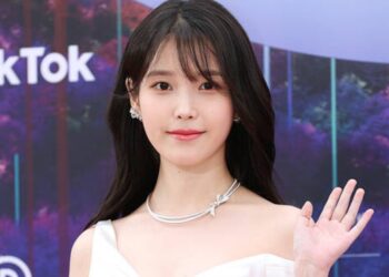 IU personality 2023 baeksang art awards best new actress