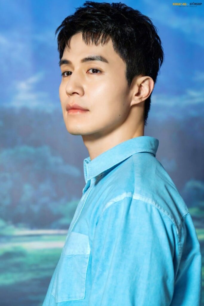 Actor Lee Dong Wook. | King Kong by Starship.