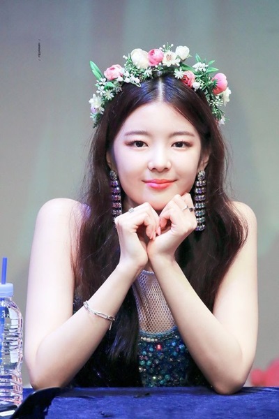 ITZY Lia during IT'z ICY fansign kpop false beliefs