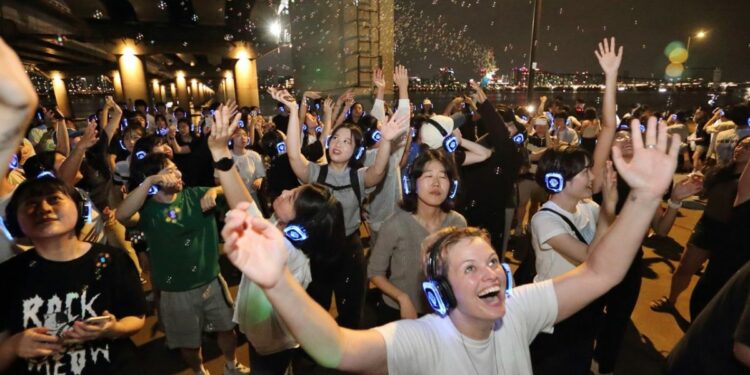 Silent disco party at Han River | Silent Disco Korea