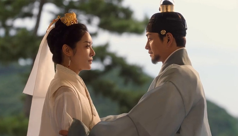 Queen Wongyeong and King Lee Bang Won. | tvN