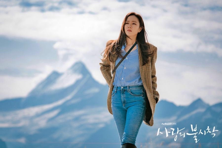 Son Ye Jin in talks for new drama "Variety"