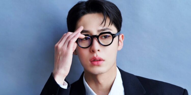 Lee Jae Wook to Become A Plastic Surgeon in New Medical Drama "HODL Doctor"