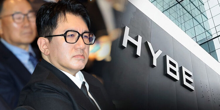 Chairman Bang Si Hyuk & HYBE Office. | Multiple Sources