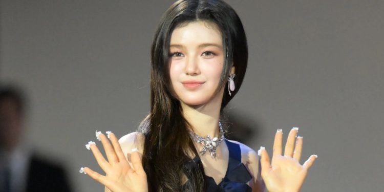 danielle leaving newjeans ADOR