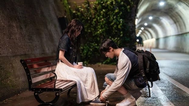 “Even If This Love Disappears from the World Tonight” | Netflix