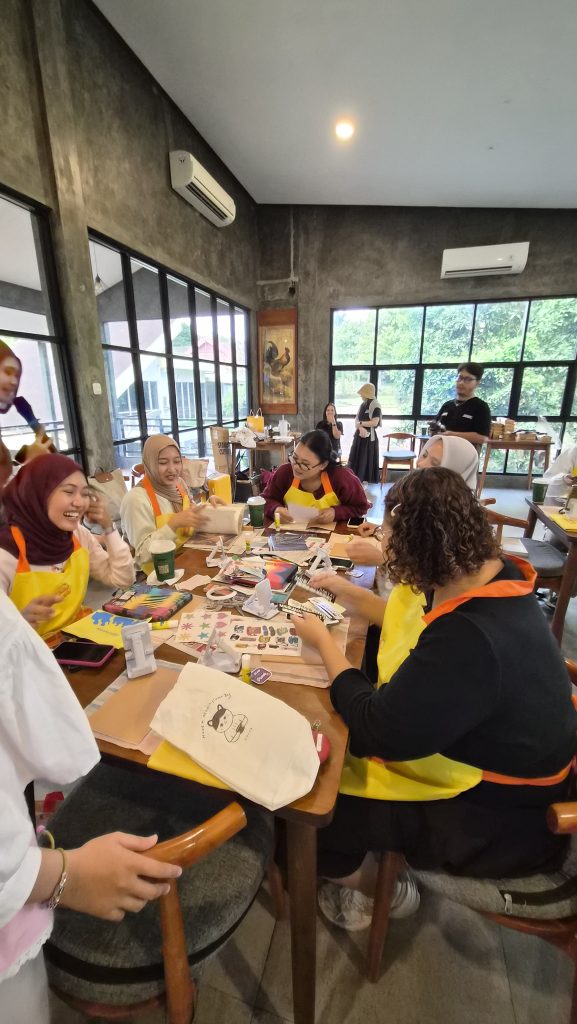 How to reuse your k-pop album workshop